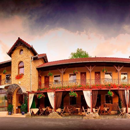Hotel Transilvania Сигишоара Экстерьер фото