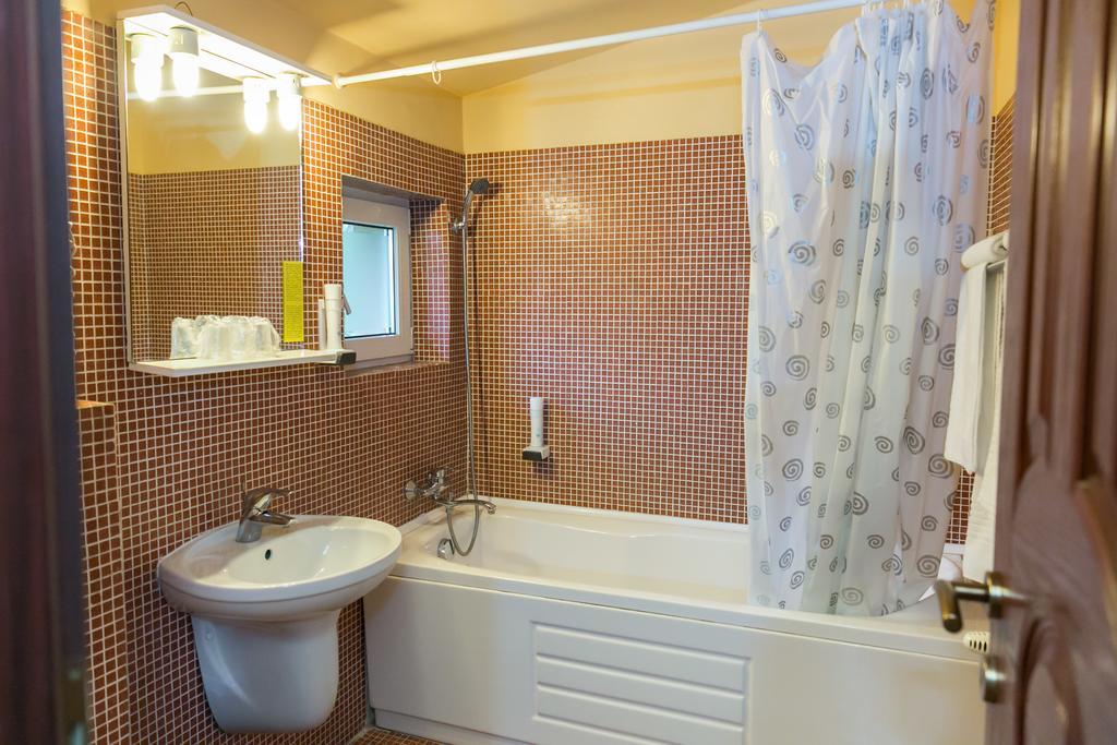Hotel Transilvania Сигишоара Экстерьер фото