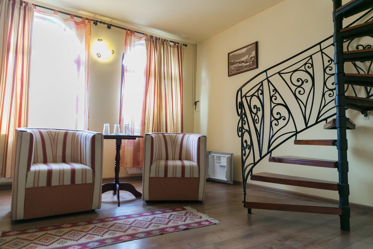 Hotel Transilvania Сигишоара Экстерьер фото